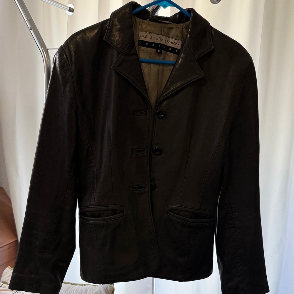 Elegant Black Leather Jacket